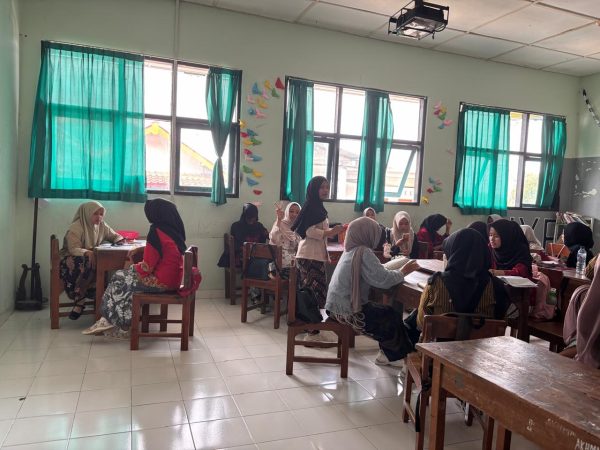 Ujian Praktik Tahfidz, Siswa Kelas IX MTsN 8 Sleman Tunjukkan Kemampuan Sambung Ayat