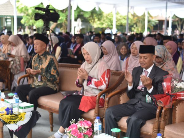 Doa Bersama Tutup Khidmat Akhirussanah dan Pelepasan Siswa Kelas IX MTsN 8 Sleman