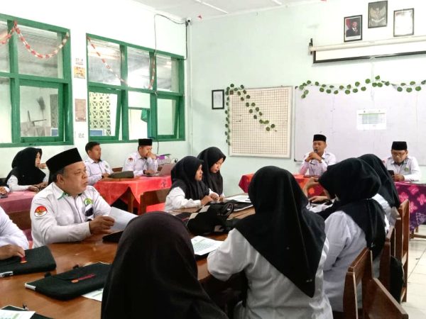 MTsN 8 Sleman Gelar Briefing ASAT, Tekankan Kejujuran, Disiplin, dan Kebersihan Kelas