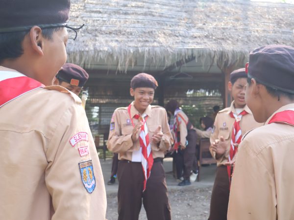 Yel-Yel Kemah Budaya MTsN 8 Sleman, Bangun Kekompakan dan Semangat Peserta