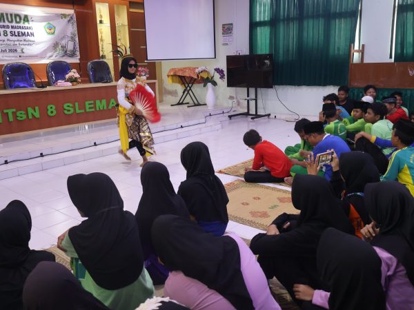 Pentas Seni MATAMUDA MTsN 8 Sleman Jadi Ajang Murid Baru Tunjukkan Bakat dan Percaya Diri