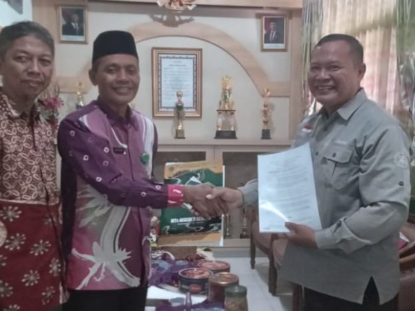 Tingkatkan Layanan Kebersihan dan Keamanan, MTsN 8 Sleman Jalin Kerja Sama dengan PT Berdikari Karya Tunggal