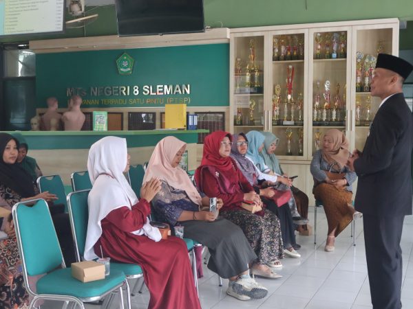 Wali Murid Bangga Saksikan Putra-Putri Bertugas sebagai Paskibra Madyadesta