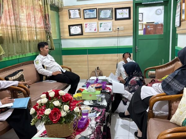 Panitia Perkamuda MTsN 8 Sleman Matangkan Persiapan Melalui Rapat Penyusunan RAB
