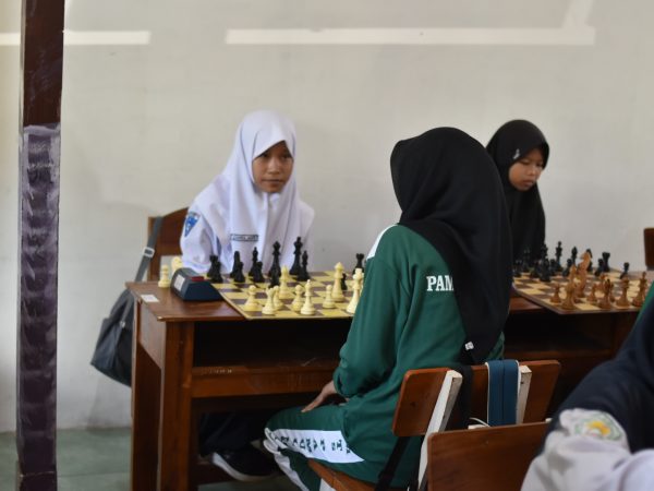 Dua Siswa MTsN 8 Sleman Tampil di Cabang Catur PKM 2026