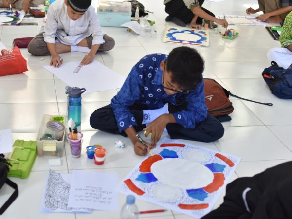 Siswa MTsN 8 Sleman Tampil di Lomba Kaligrafi PKM Kabupaten Sleman
