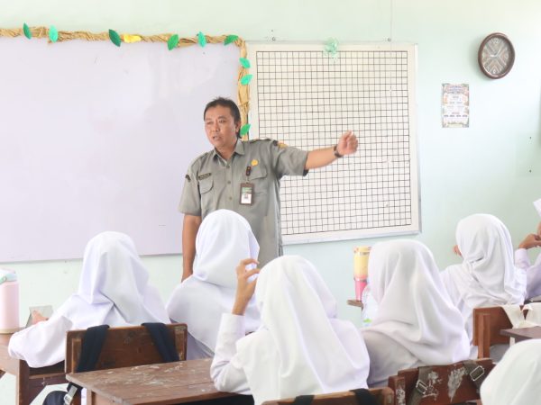 Kokurikuler “Aku dan Masa Depanku”, MTsN 8 Sleman Hadirkan Guest Teacher dari Beragam Profesi