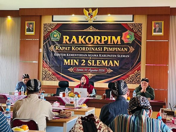 Kepala MTsN 8 Sleman Hadiri RAKORPIM, Kemenag Sleman Dorong Tiga Branding Utama