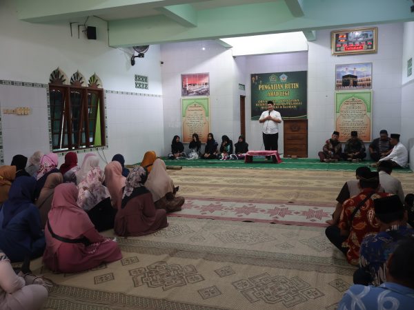 Pengajian Ahad Legi MTsN 8 Sleman, Ustaz Wahyudi Didik Anak Sesuai Zamannya
